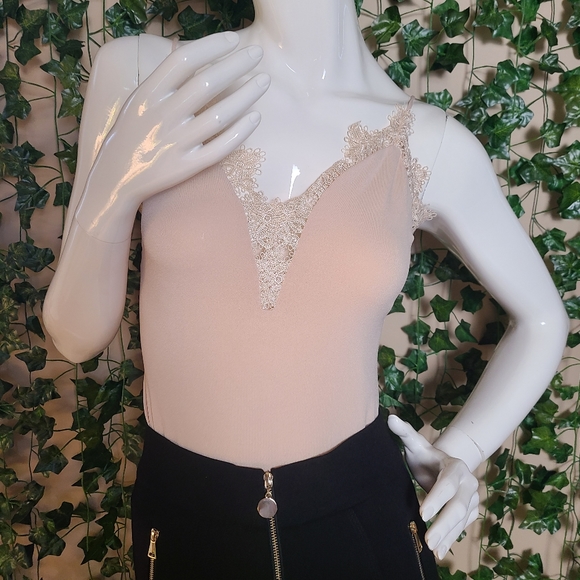 Guess By Marciano Women's Bodycon Lace Beige Flirty Feminine Bodysuit - Picture 3 of 11